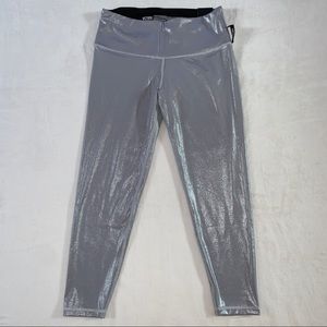 VICTORIAS SECRET SPORT IRIDESCENT LEGGINGS